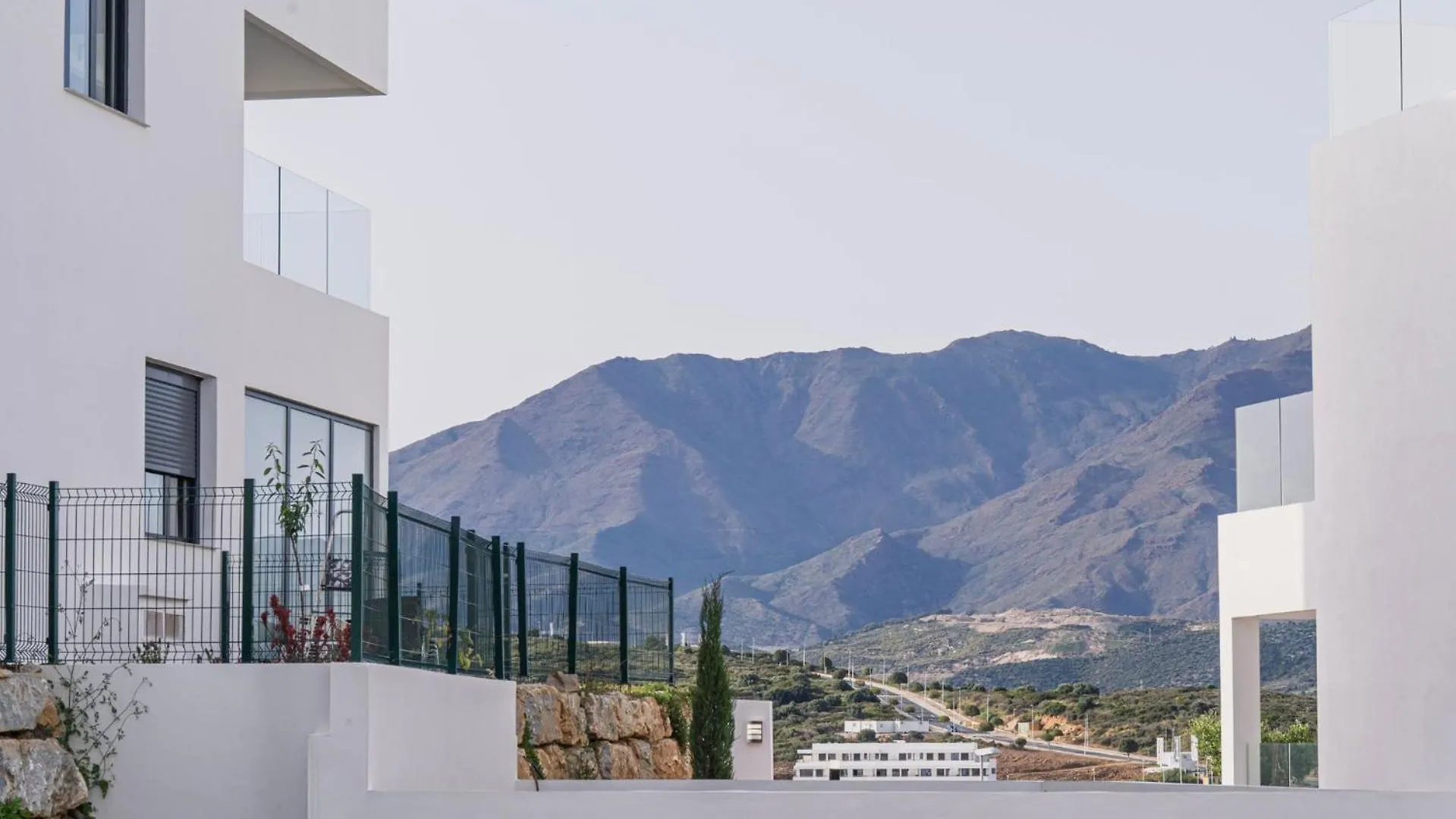 Appartement Modern Two-Bedroom Coastal Retreat With Panoramic Sea Views To Africa Estepona