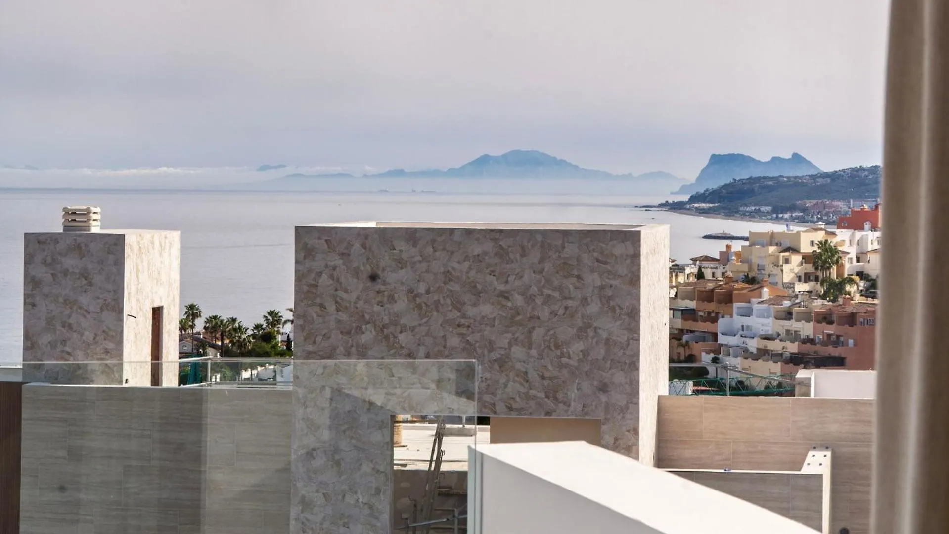 Modern Two-Bedroom Coastal Retreat With Panoramic Sea Views To Africa Estepona 0*,