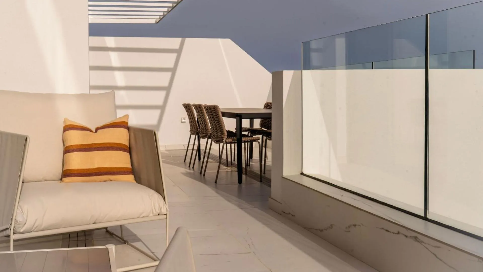 Modern Two-Bedroom Coastal Retreat With Panoramic Sea Views To Africa Estepona 0*,  Spanje