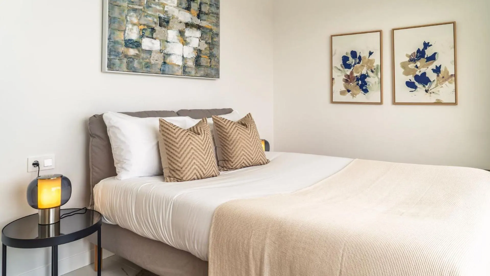 Modern Two-Bedroom Coastal Retreat With Panoramic Sea Views To Africa Estepona 0*,