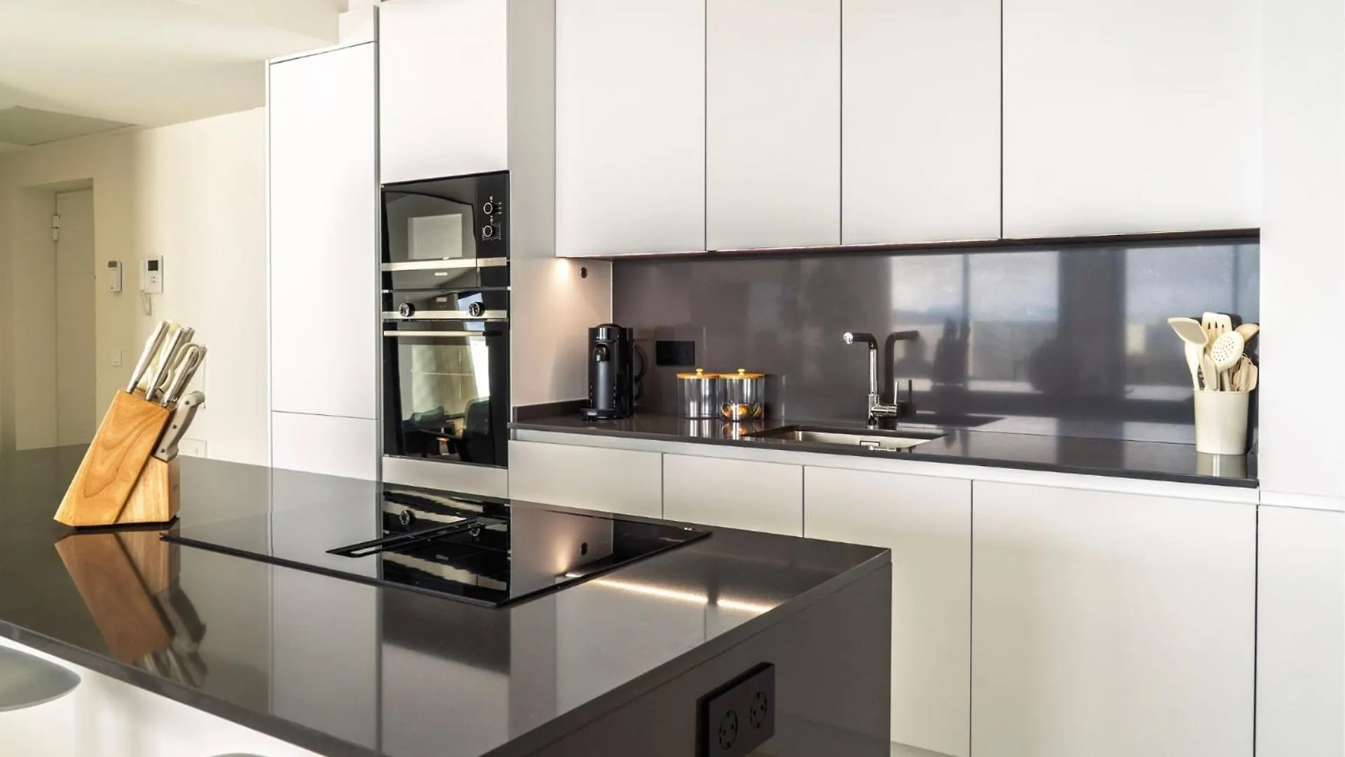 אסטפונה Modern Two-Bedroom Coastal Retreat With Panoramic Sea Views To Africa 0*,